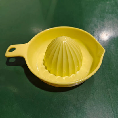 Kitchen Citrus Fruits Squeezer Orange Hand Manual Juicer Kitchen Tools Lemon Orange Juicer Food Grade Plastic Manual Juicer