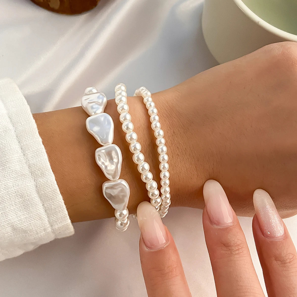 Vintage Imitation Pearl Heart OT Buckle Pendant Bracelet for Women Wed Bridal Bead Chain Bangles Couple Hand Jewelry New