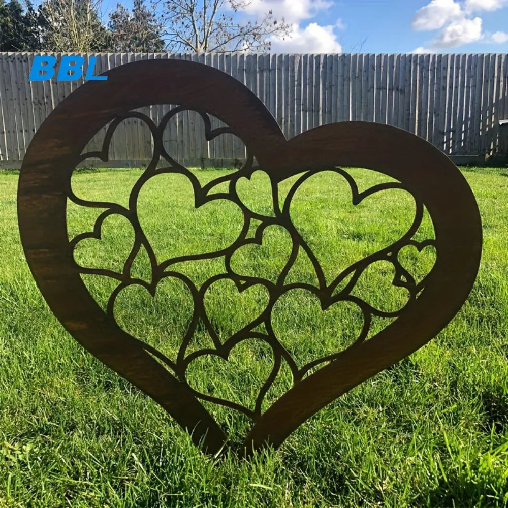 Rustic Metal Heart Garden Stake, Iron Heart Silhouette Yard Art, Farmhouse Outdoor Decor for Christmas, Easter, Halloween