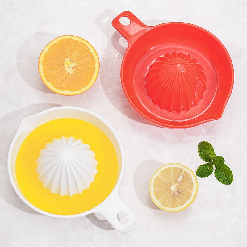Kitchen Citrus Fruits Squeezer Orange Hand Manual Juicer Kitchen Tools Lemon Orange Juicer Food Grade Plastic Manual Juicer